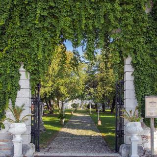 Villa Cigolotti - Entrance
